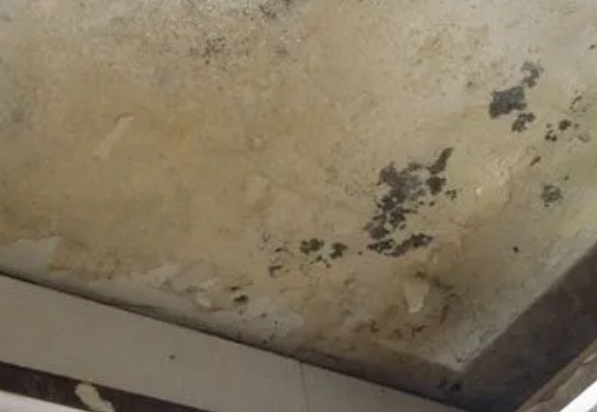 扶绥阳台漏水维修公司分享下扶绥卫生间渗水维修需要注意哪些问题。